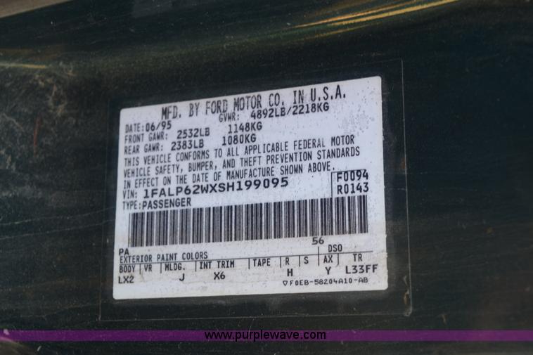 image for item E6174 1995 Ford Thunderbird LX