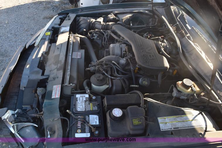 image for item E6174 1995 Ford Thunderbird LX