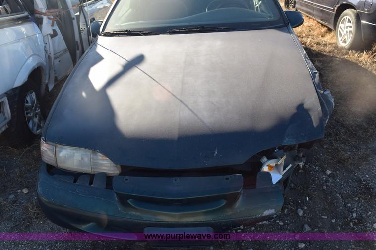 image for item E6174 1995 Ford Thunderbird LX