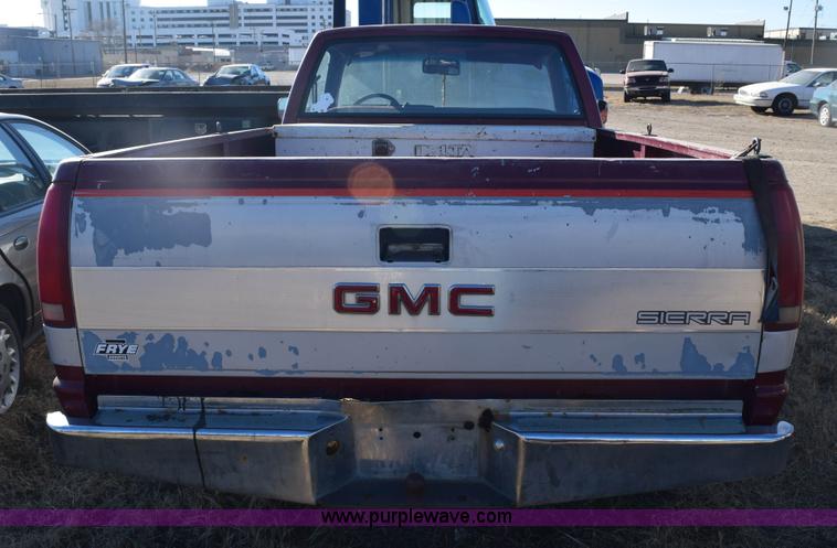image for item E6175 1988 GMC Sierra 1500 pickup truck