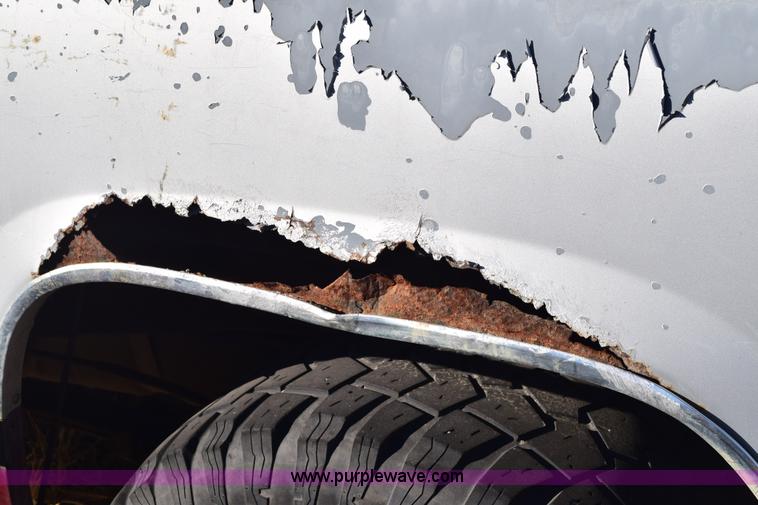 image for item E6175 1988 GMC Sierra 1500 pickup truck