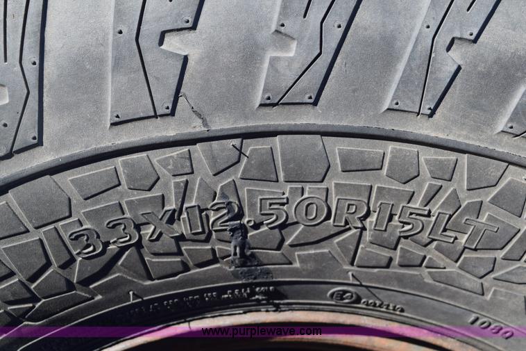 image for item E6175 1988 GMC Sierra 1500 pickup truck