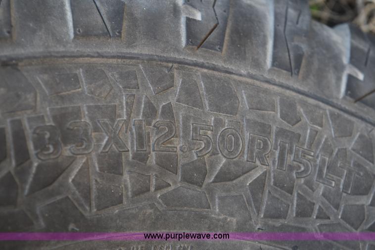 image for item E6175 1988 GMC Sierra 1500 pickup truck