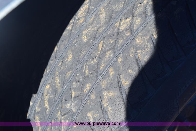 image for item E6175 1988 GMC Sierra 1500 pickup truck