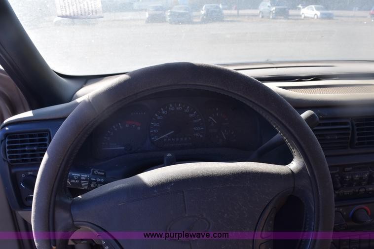 image for item E6176 1998 Oldsmobile Silhouette Extended van