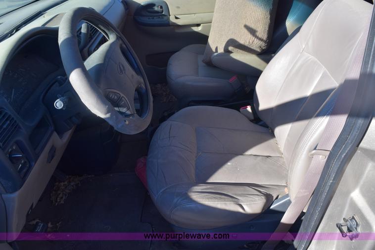 image for item E6176 1998 Oldsmobile Silhouette Extended van