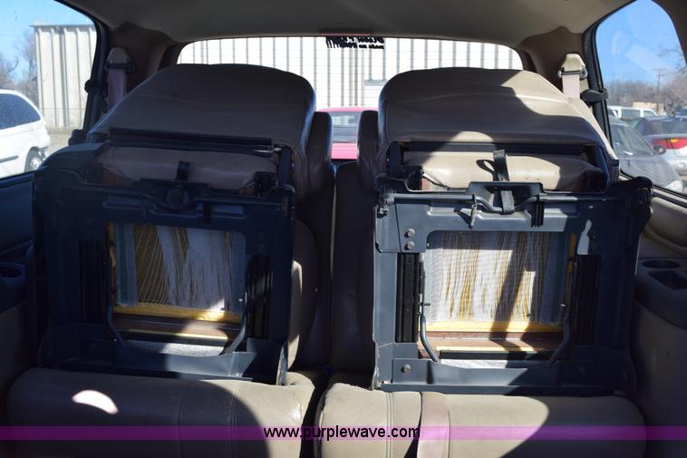 image for item E6176 1998 Oldsmobile Silhouette Extended van