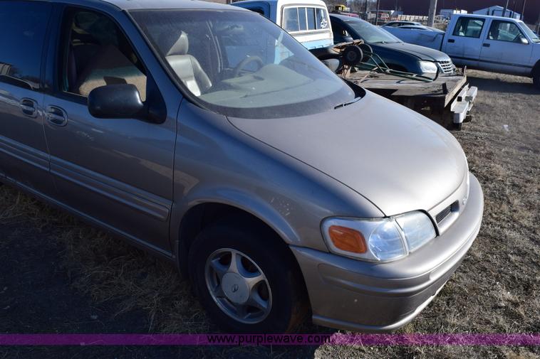 image for item E6176 1998 Oldsmobile Silhouette Extended van