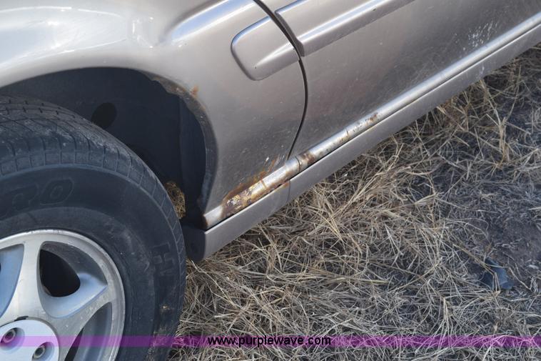 image for item E6176 1998 Oldsmobile Silhouette Extended van