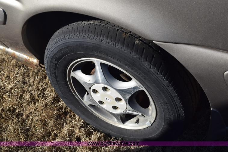 image for item E6176 1998 Oldsmobile Silhouette Extended van