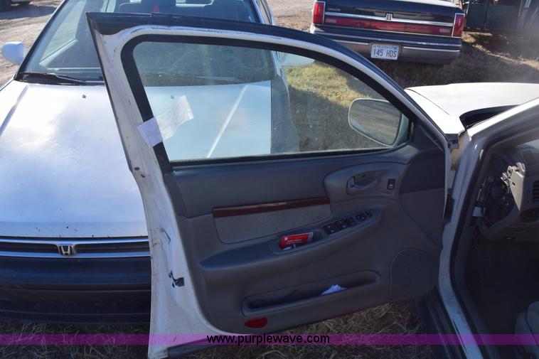 image for item E6177 2004 Chevrolet Impala