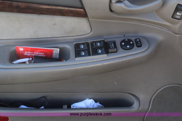 image for item E6177 2004 Chevrolet Impala