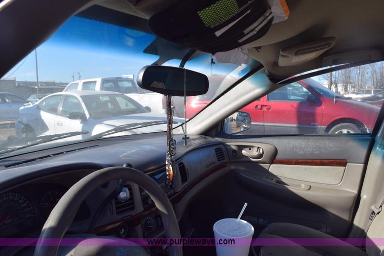 image for item E6177 2004 Chevrolet Impala