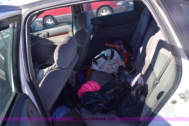 image for item E6177 2004 Chevrolet Impala