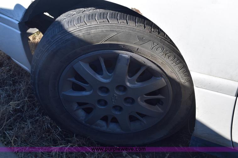 image for item E6177 2004 Chevrolet Impala