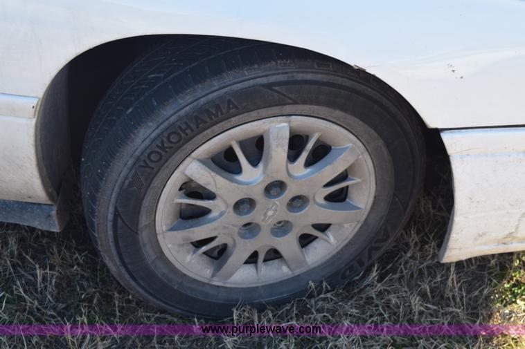 image for item E6177 2004 Chevrolet Impala