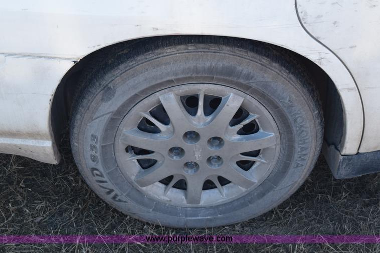 image for item E6177 2004 Chevrolet Impala