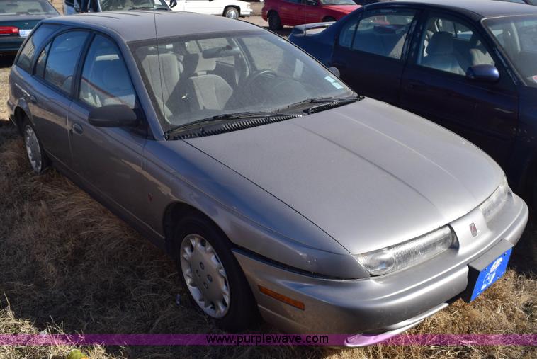 image for item E6179 1997 Saturn SW2