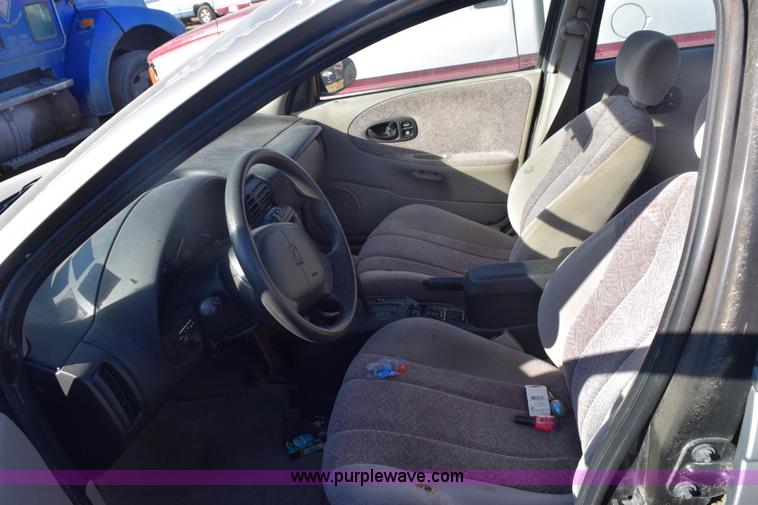 image for item E6179 1997 Saturn SW2