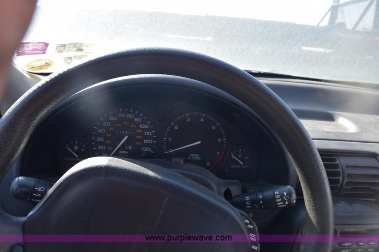 image for item E6179 1997 Saturn SW2