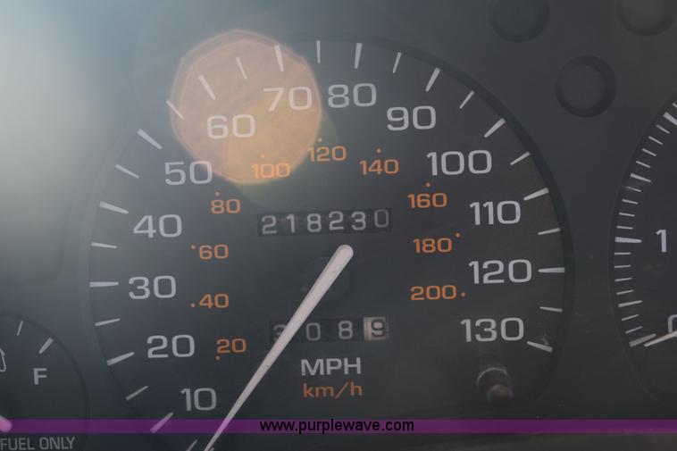 image for item E6179 1997 Saturn SW2