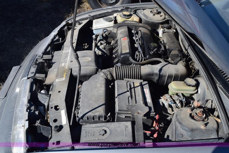 image for item E6179 1997 Saturn SW2