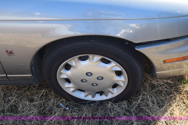 image for item E6179 1997 Saturn SW2