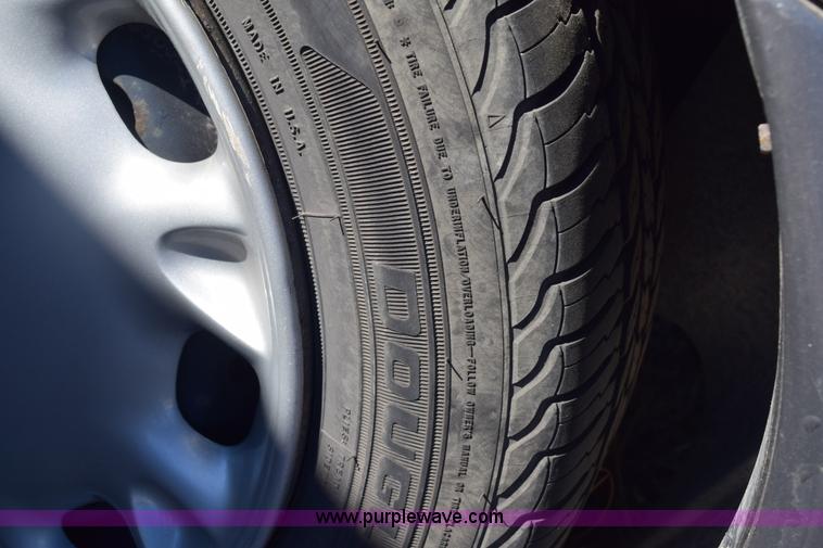 image for item E6179 1997 Saturn SW2