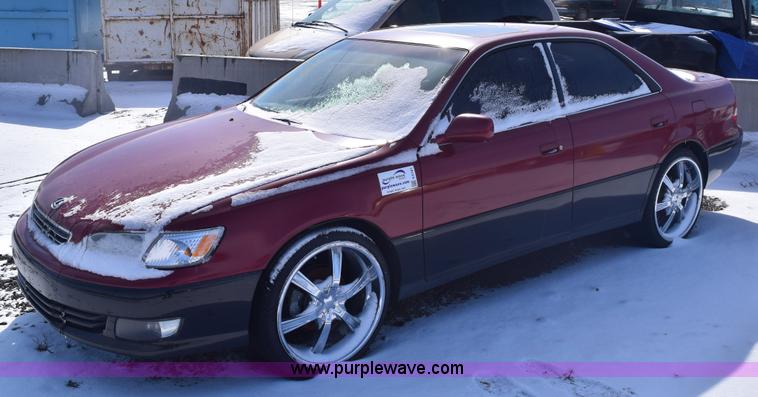 image for item E6181 2001 Lexus ES300