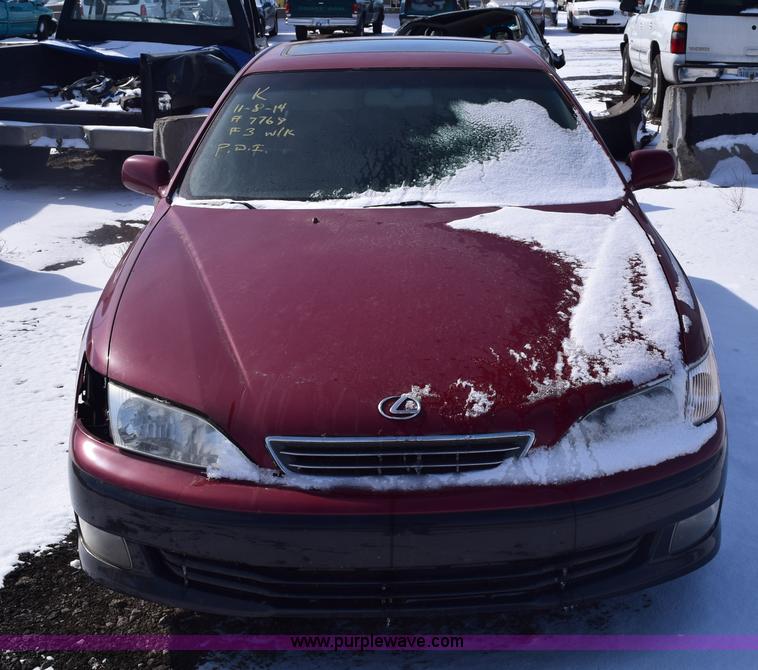 image for item E6181 2001 Lexus ES300