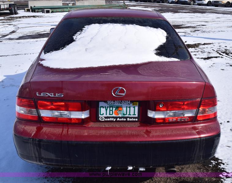 image for item E6181 2001 Lexus ES300