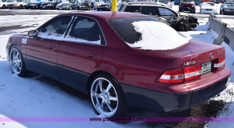 image for item E6181 2001 Lexus ES300