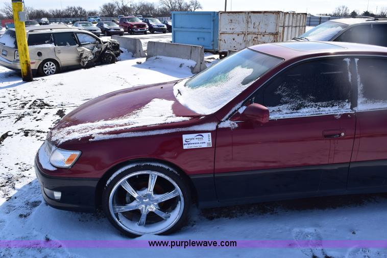 image for item E6181 2001 Lexus ES300