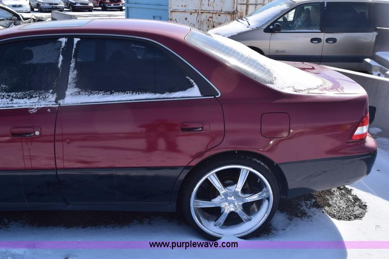 image for item E6181 2001 Lexus ES300