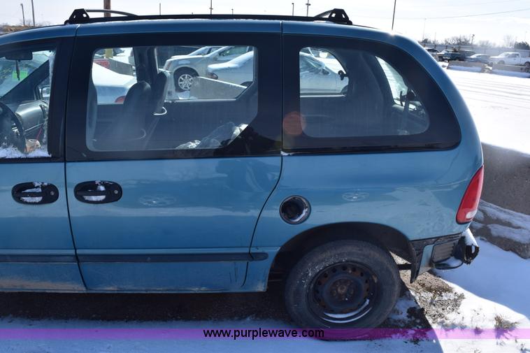image for item E6183 1997 Dodge Grand Caravan van