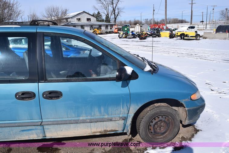 image for item E6183 1997 Dodge Grand Caravan van