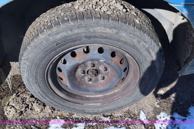 image for item E6183 1997 Dodge Grand Caravan van