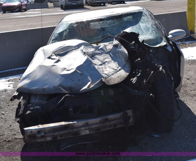 image for item E6223 1997 Saturn SC SC2