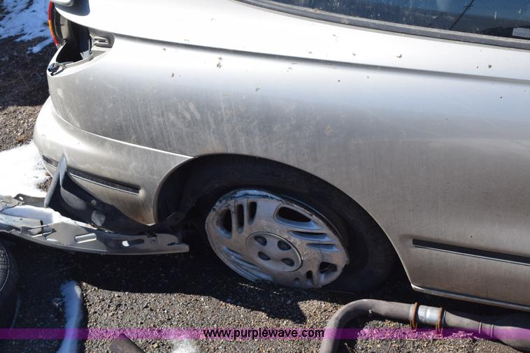 image for item E6223 1997 Saturn SC SC2