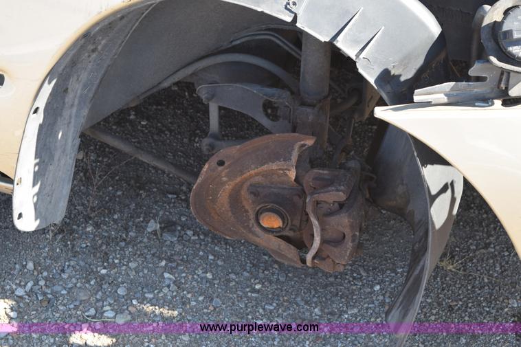 image for item E6223 1997 Saturn SC SC2