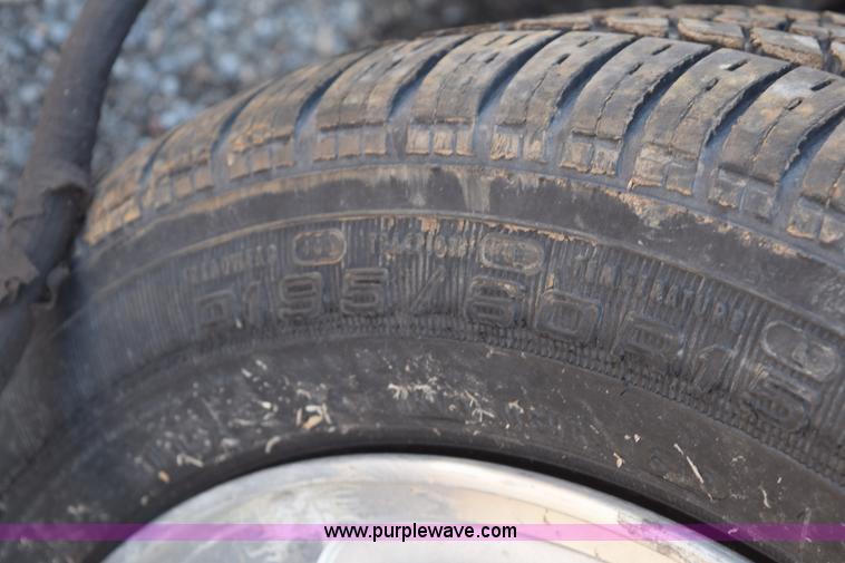 image for item E6223 1997 Saturn SC SC2