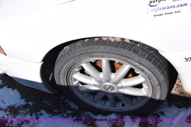 image for item E6231 1998 Chrysler Sebring LXi