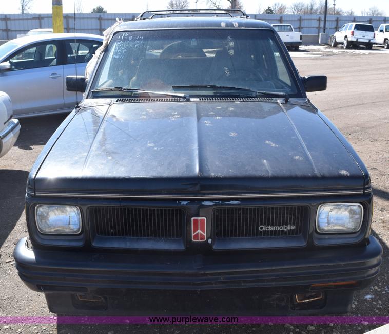 image for item E6232 1992 Oldsmobile Bravada SUV