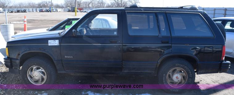 image for item E6232 1992 Oldsmobile Bravada SUV
