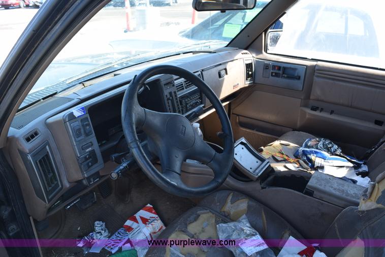 image for item E6232 1992 Oldsmobile Bravada SUV