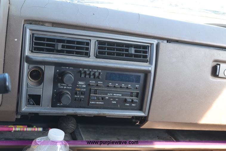 image for item E6232 1992 Oldsmobile Bravada SUV