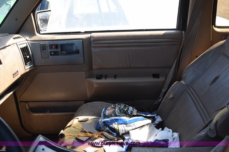 image for item E6232 1992 Oldsmobile Bravada SUV