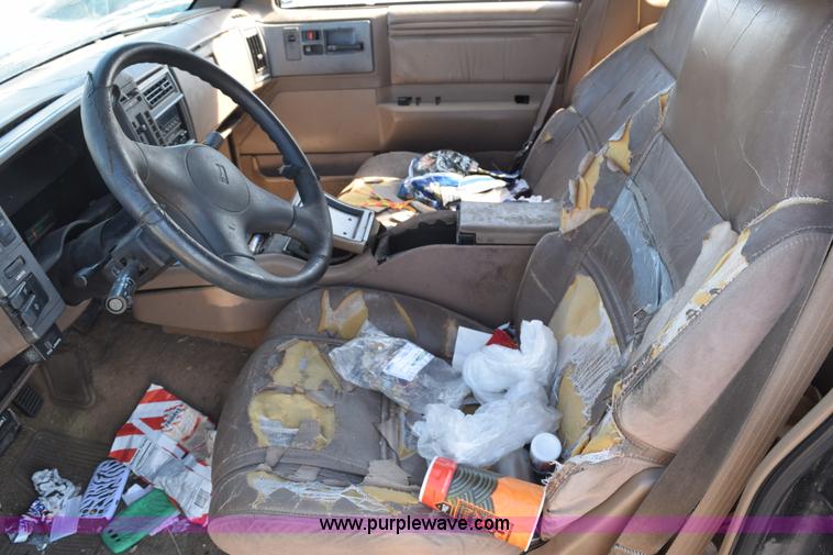 image for item E6232 1992 Oldsmobile Bravada SUV