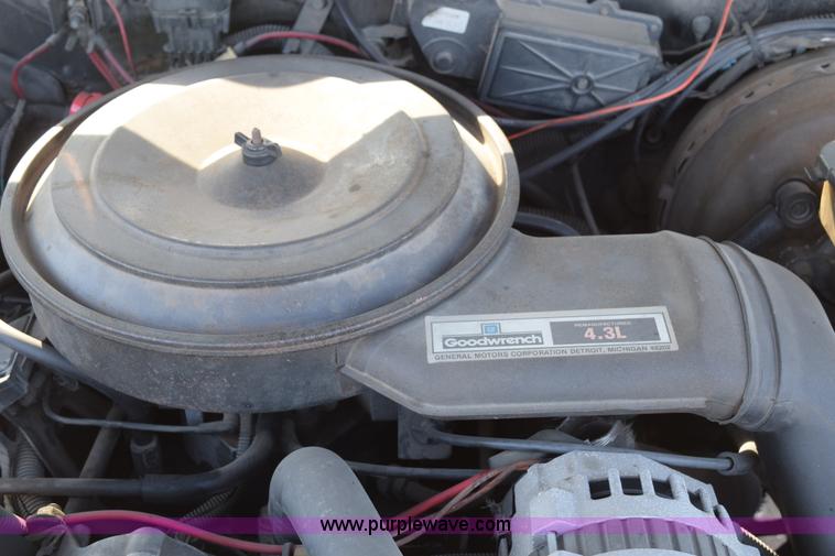 image for item E6232 1992 Oldsmobile Bravada SUV