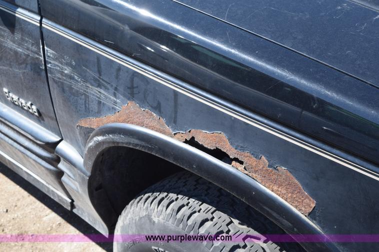 image for item E6232 1992 Oldsmobile Bravada SUV